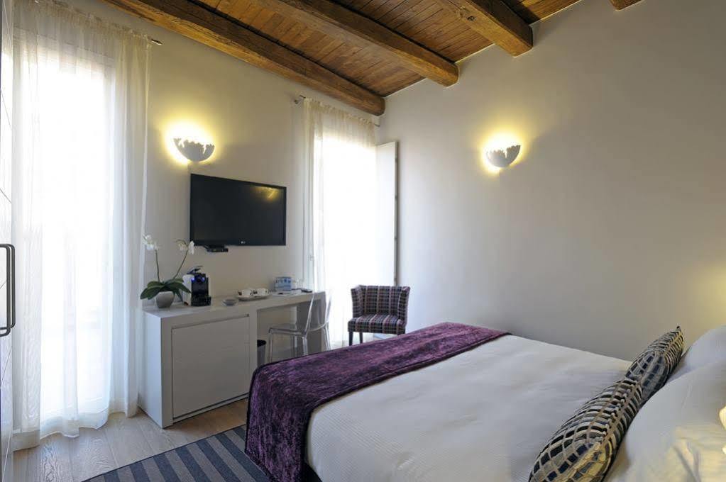 Trevi Palace Luxury Inn Rom Zimmer foto